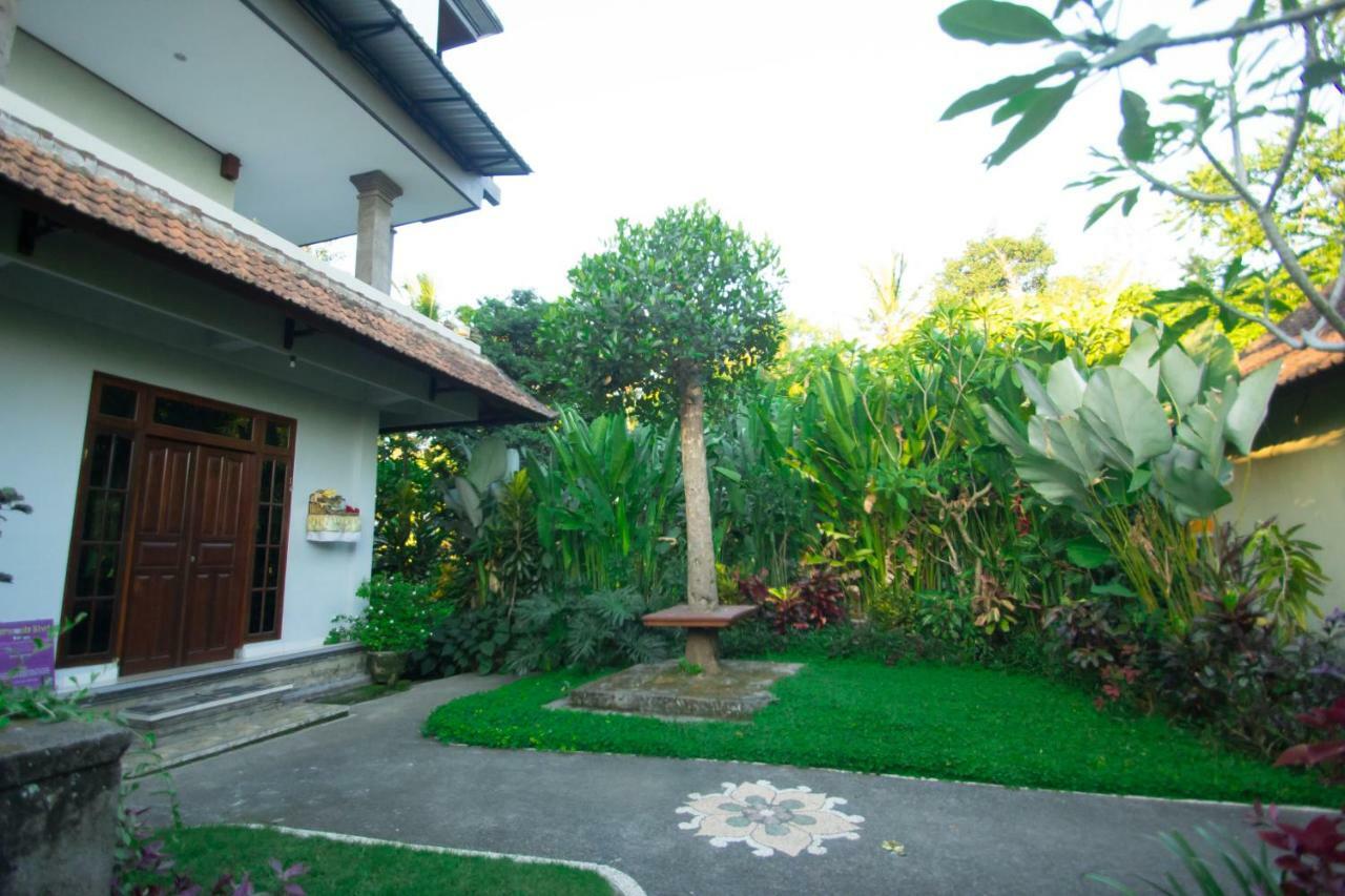 Akusara House อูบุด ภายนอก รูปภาพ